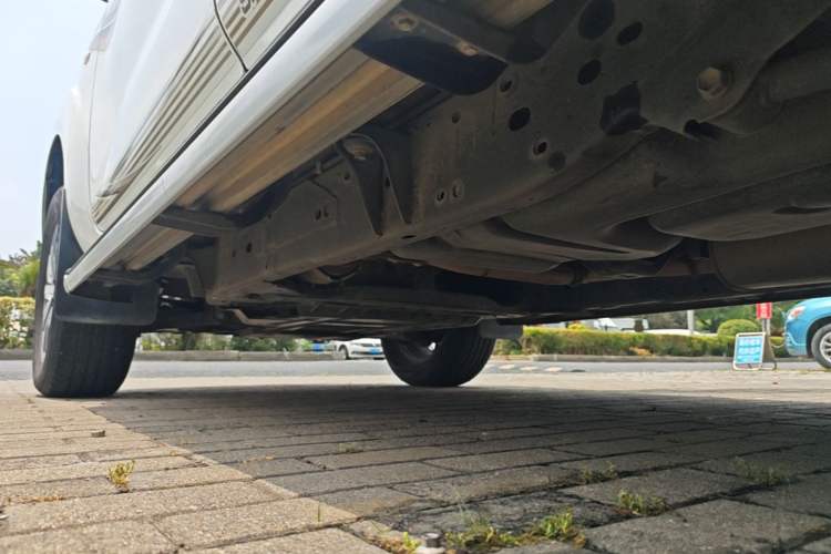 Used Nissan Terra 2020 2.5L XL Upper Automatic Two-Wheel Drive Luxury Edition Left Side Sill