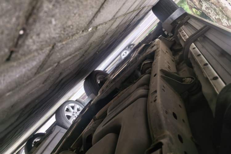 Used Nissan Terra 2020 2.5L XL Upper Automatic Two-Wheel Drive Luxury Edition Left Side Sill