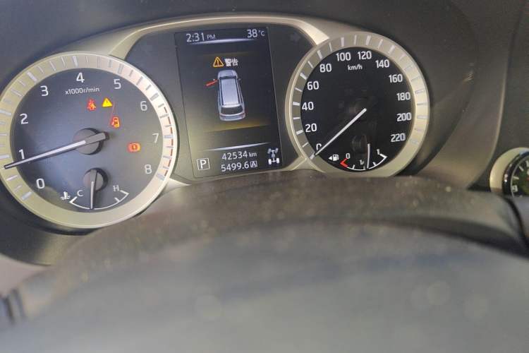 Used Nissan Terra 2020 2.5L XL Upper 4WD Automatic Four-Wheel Drive Luxury Edition Odometer Close Up