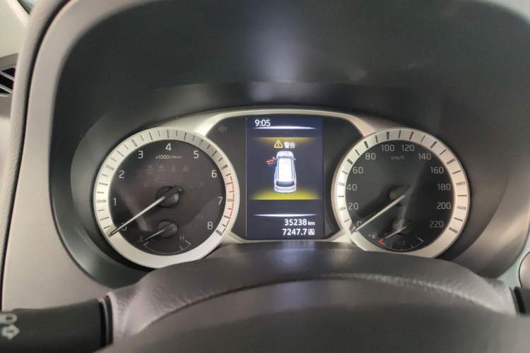 Used Nissan Terra 2020 2.5L XL Upper Automatic Two-Wheel Drive Luxury Edition Odometer Close Up