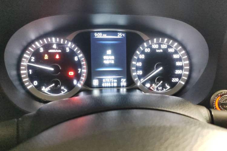 Used Nissan Terra 2020 2.5L XL Upper 4WD Automatic Four-Wheel Drive Luxury Edition Odometer Close Up