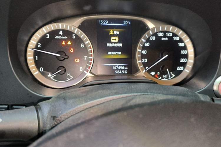 Used Nissan Terra 2020 2.5L XE Manual Two-Wheel-Drive Elite Edition Odometer Close Up