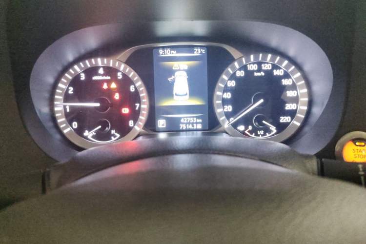 Used Nissan Terra 2020 2.5L XL Upper Automatic Two-Wheel Drive Luxury Edition Odometer Close Up