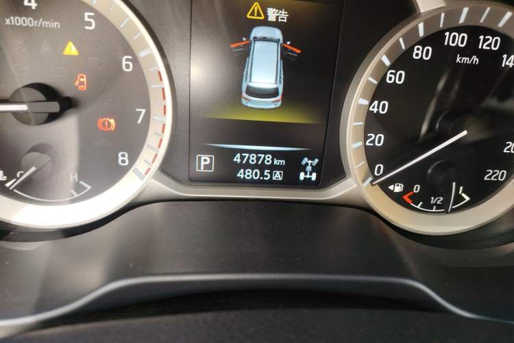 Used Nissan Terra 2020 2.5L XL Upper 4WD Automatic Four-Wheel Drive Luxury Edition Odometer Close Up