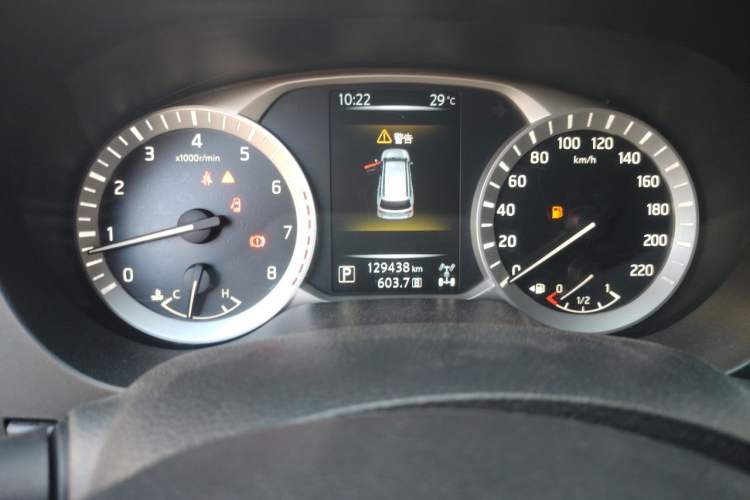 Used Nissan Terra 2020 2.5L XL Upper 4WD Automatic Four-Wheel Drive Luxury Edition Odometer Close Up