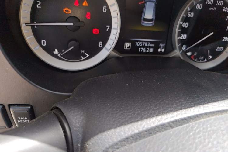 Used Nissan Terra 2020 2.5L XL Upper 4WD Automatic Four-Wheel Drive Luxury Edition Odometer Close Up