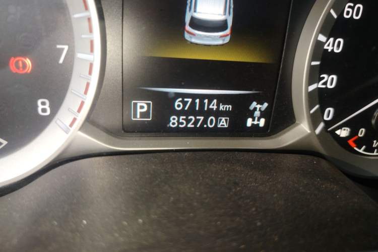 Used Nissan Terra 2020 2.5L XL Upper 4WD Automatic Four-Wheel Drive Luxury Edition Odometer Close Up