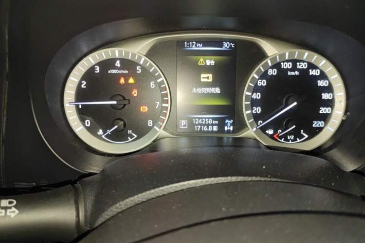 Used Nissan Terra 2020 2.5L XL Upper 4WD Automatic Four-Wheel Drive Luxury Edition Odometer Close Up