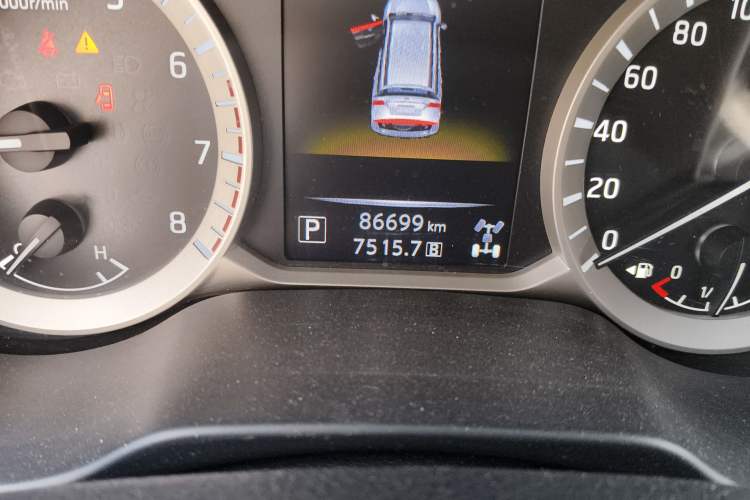 Used Nissan Terra 2020 2.5L XL Upper 4WD Automatic Four-Wheel Drive Luxury Edition Odometer Close Up