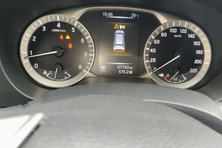 Used Nissan Terra 2020 2.5L XL Upper Automatic Two-Wheel Drive Luxury Edition Odometer Close Up