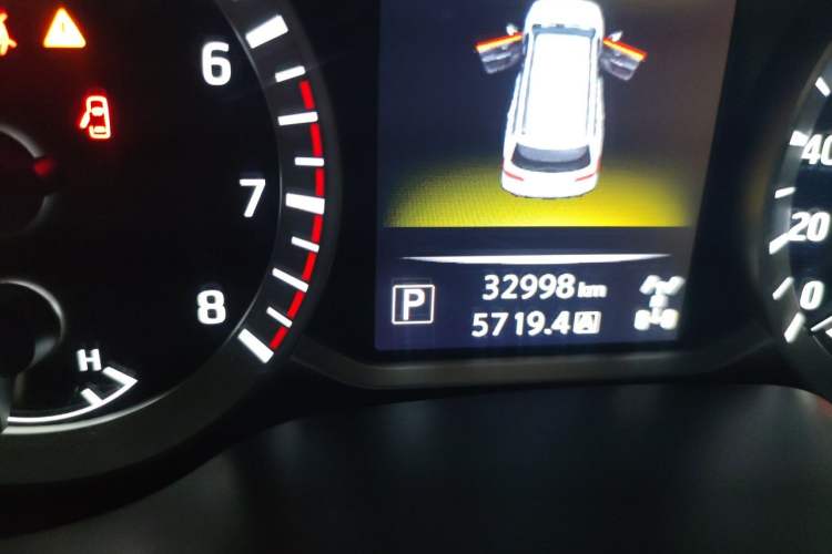 Used Nissan Terra 2020 2.5L XV 4WD Automatic Four-Wheel Drive Flagship Edition Odometer Close Up