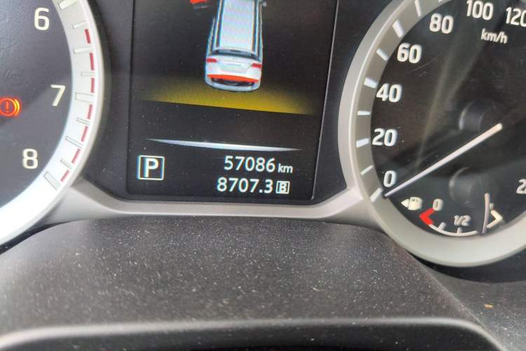 Used Nissan Terra 2020 2.5L XL Upper Automatic Two-Wheel Drive Luxury Edition Odometer Close Up