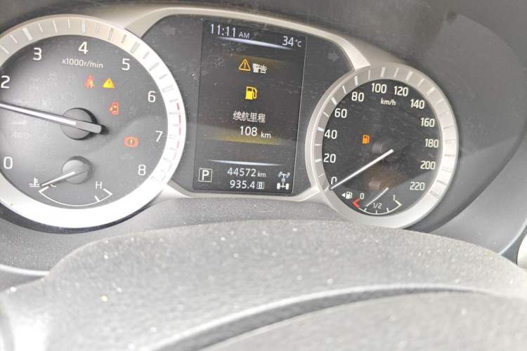 Used Nissan Terra 2020 2.5L XL Upper 4WD Automatic Four-Wheel Drive Luxury Edition Odometer Close Up