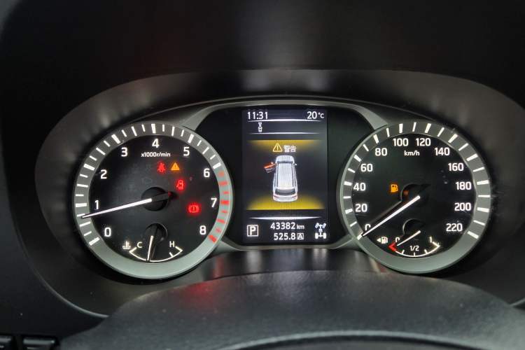 Used Nissan Terra 2020 2.5L XV 4WD Automatic Four-Wheel Drive Flagship Edition Odometer Close Up