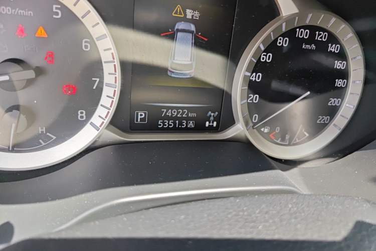 Used Nissan Terra 2020 2.5L XL Upper 4WD Automatic Four-Wheel Drive Luxury Edition Odometer Close Up