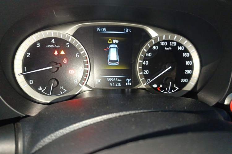 Used Nissan Terra 2020 2.5L XL Upper 4WD Automatic Four-Wheel Drive Luxury Edition Odometer Close Up