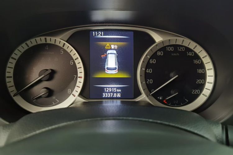 Used Nissan Terra 2020 2.5L XL Upper 4WD Automatic Four-Wheel Drive Luxury Edition Odometer Close Up