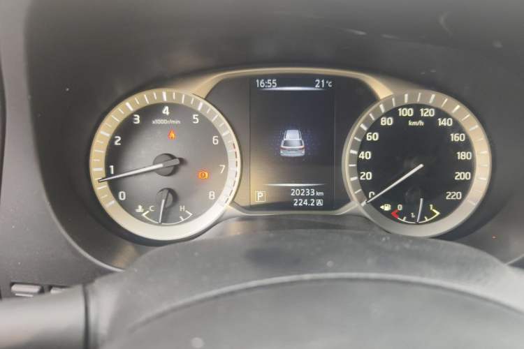 Used Nissan Terra 2020 2.5L XL Upper Automatic Two-Wheel Drive Luxury Edition Odometer Close Up