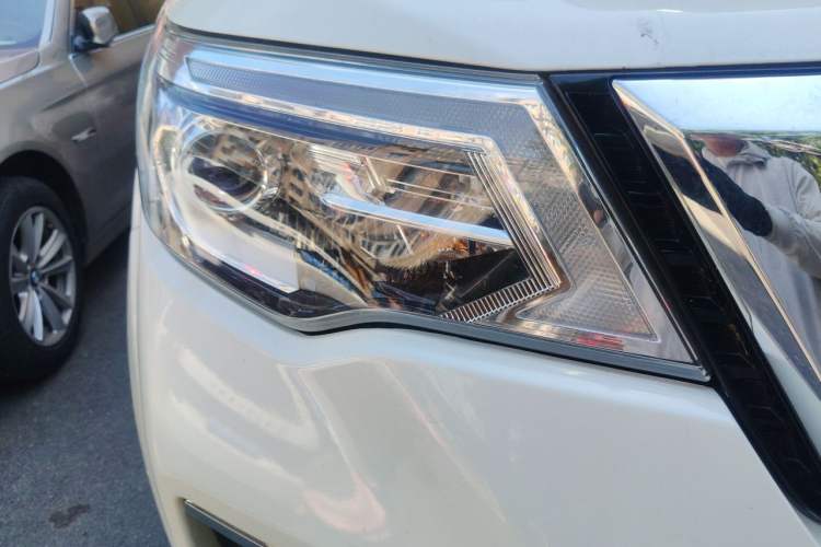 Used Nissan Terra 2020 2.5L XV 4WD Automatic Four-Wheel Drive Flagship Edition Right Front Headlight