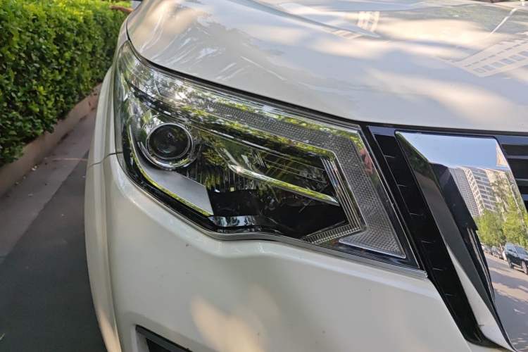 Used Nissan Terra 2020 2.5L XV 4WD Automatic Four-Wheel Drive Flagship Edition Right Front Headlight