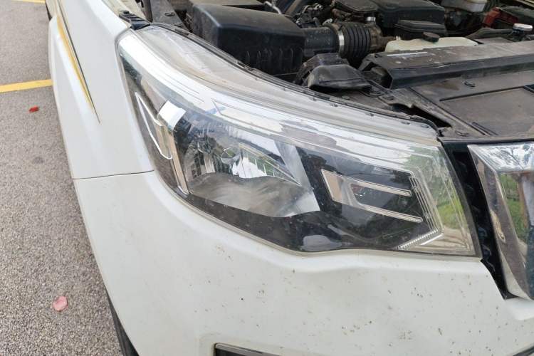 Used Nissan Terra 2020 2.5L XL Upper Automatic Two-Wheel Drive Luxury Edition Right Front Headlight