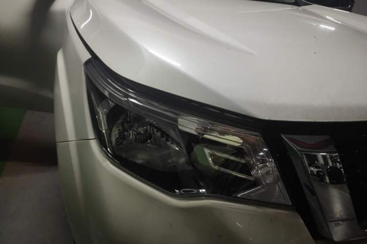 Used Nissan Terra 2020 2.5L XL Upper Automatic Two-Wheel Drive Luxury Edition Right Front Headlight