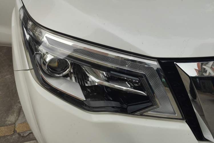 Used Nissan Terra 2020 2.5L XV 4WD Automatic Four-Wheel Drive Flagship Edition Right Front Headlight