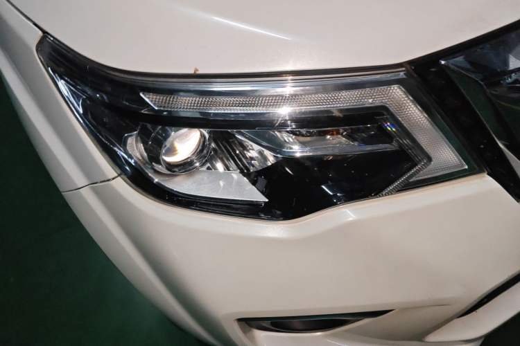 Used Nissan Terra 2020 2.5L XV 4WD Automatic Four-Wheel Drive Flagship Edition Right Front Headlight