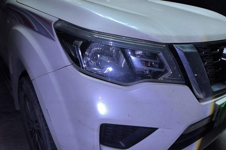 Used Nissan Terra 2020 2.5L XE Manual Two-Wheel-Drive Elite Edition Right Front Headlight