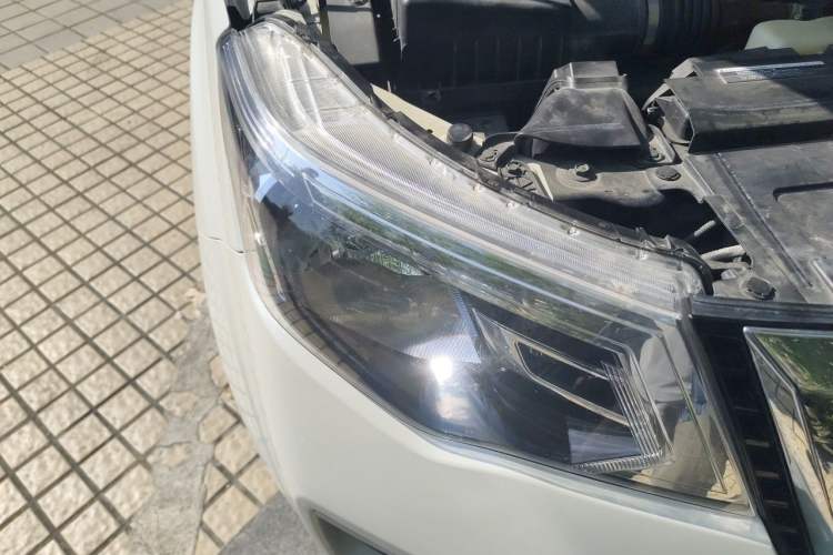 Used Nissan Terra 2020 2.5L XL Upper 4WD Automatic Four-Wheel Drive Luxury Edition Right Front Headlight