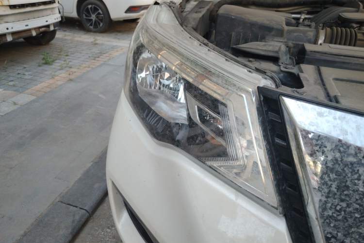 Used Nissan Terra 2020 2.5L XL Upper 4WD Automatic Four-Wheel Drive Luxury Edition Right Front Headlight