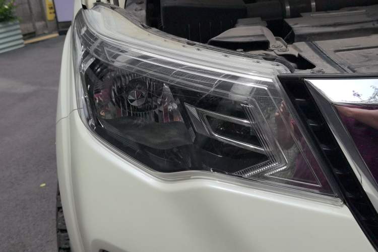 Used Nissan Terra 2020 2.5L XL Upper 4WD Automatic Four-Wheel Drive Luxury Edition Right Front Headlight