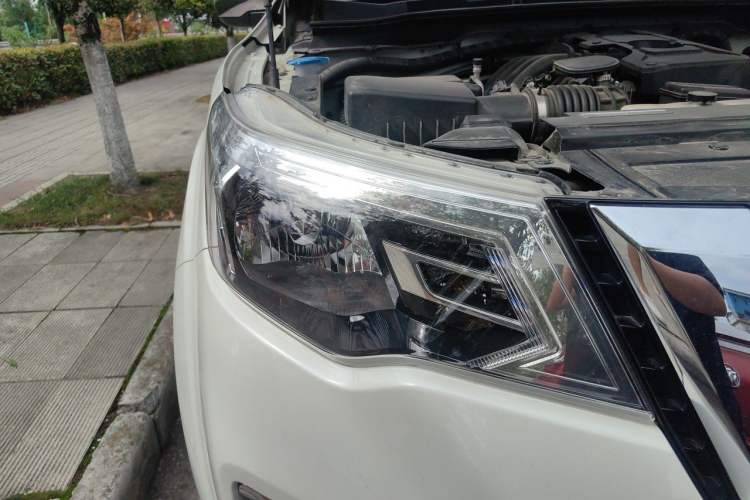 Used Nissan Terra 2020 2.5L XL Upper Automatic Two-Wheel Drive Luxury Edition Right Front Headlight