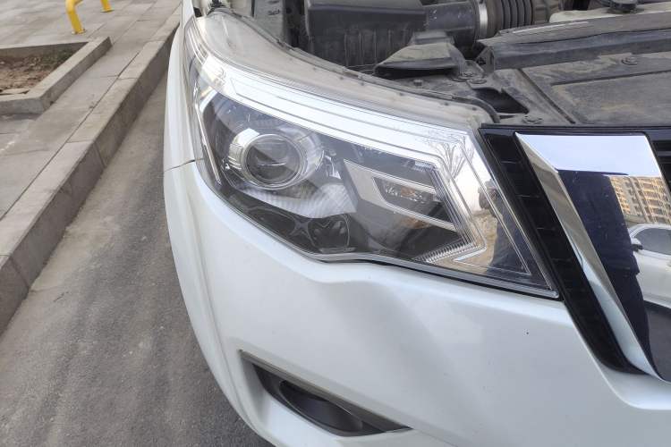 Used Nissan Terra 2020 2.5L XL Upper 4WD Automatic Four-Wheel Drive Luxury Edition Right Front Headlight