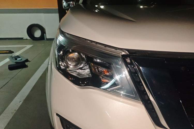 Used Nissan Terra 2020 2.5L XL Upper 4WD Automatic Four-Wheel Drive Luxury Edition Right Front Headlight