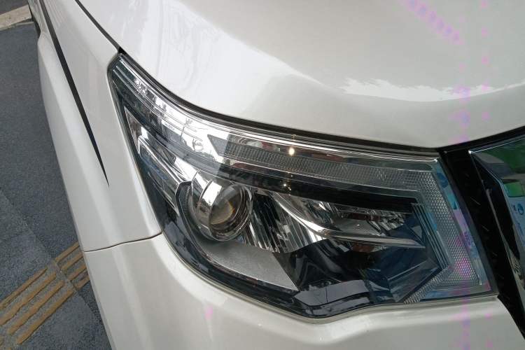 Used Nissan Terra 2020 2.5L XV 4WD Automatic Four-Wheel Drive Flagship Edition Right Front Headlight