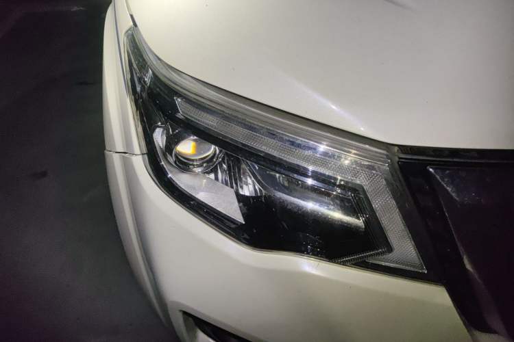 Used Nissan Terra 2020 2.5L XV 4WD Automatic Four-Wheel Drive Flagship Edition Right Front Headlight