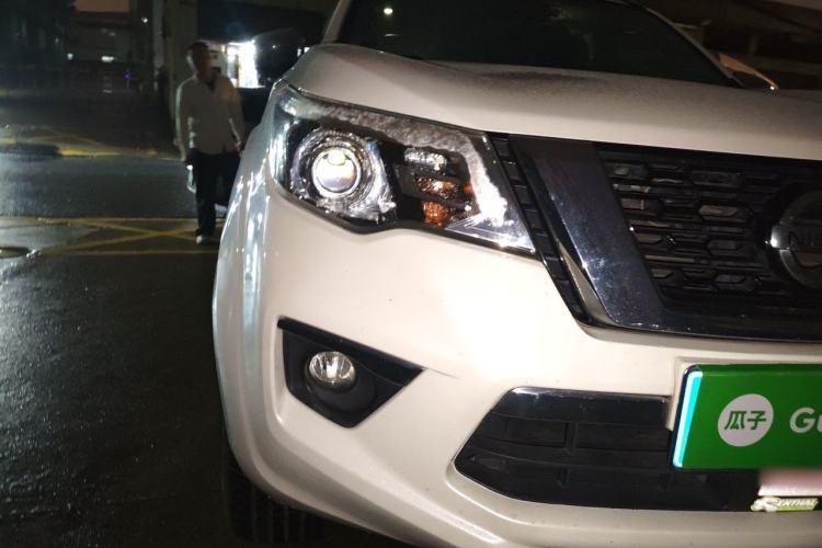 Used Nissan Terra 2020 2.5L XL Upper 4WD Automatic Four-Wheel Drive Luxury Edition Right Front Headlight