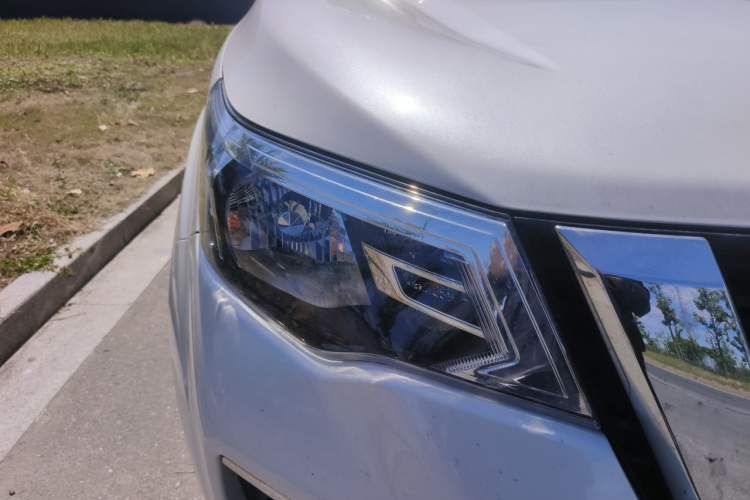 Used Nissan Terra 2020 2.5L XL Upper 4WD Automatic Four-Wheel Drive Luxury Edition Right Front Headlight