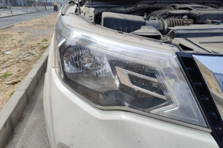 Used Nissan Terra 2020 2.5L XL Upper 4WD Automatic Four-Wheel Drive Luxury Edition Right Front Headlight