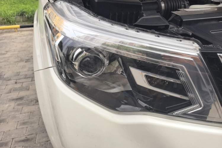Used Nissan Terra 2020 2.5L XL Upper 4WD Automatic Four-Wheel Drive Luxury Edition Right Front Headlight