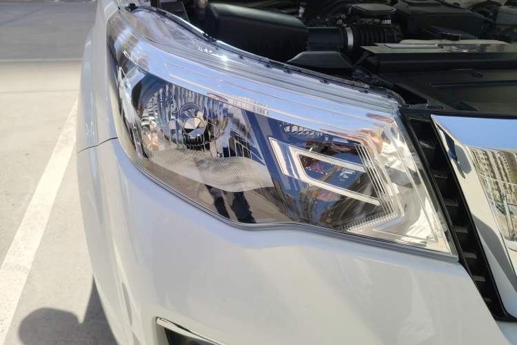 Used Nissan Terra 2020 2.5L XL Upper 4WD Automatic Four-Wheel Drive Luxury Edition Right Front Headlight