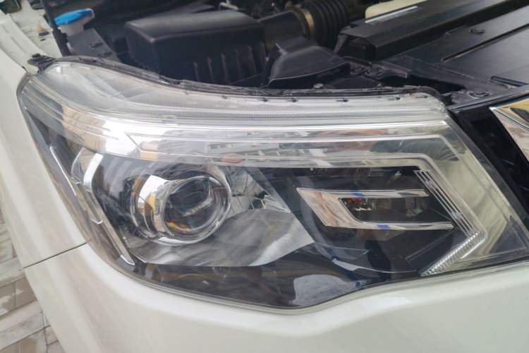 Used Nissan Terra 2020 2.5L XL Upper 4WD Automatic Four-Wheel Drive Luxury Edition Right Front Headlight