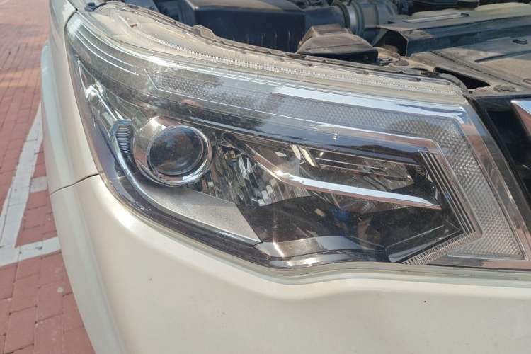 Used Nissan Terra 2020 2.5L XV 4WD Automatic Four-Wheel Drive Flagship Edition Right Front Headlight