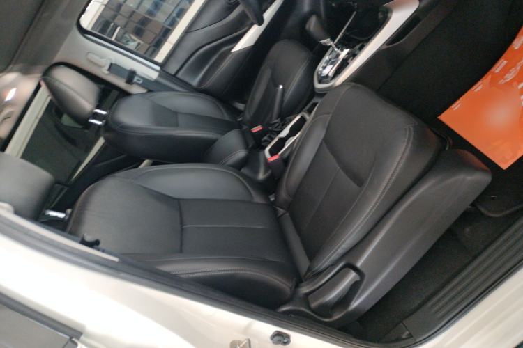 Used Nissan Terra 2020 2.5L XL Upper 4WD Automatic Four-Wheel Drive Luxury Edition Right Front Seat