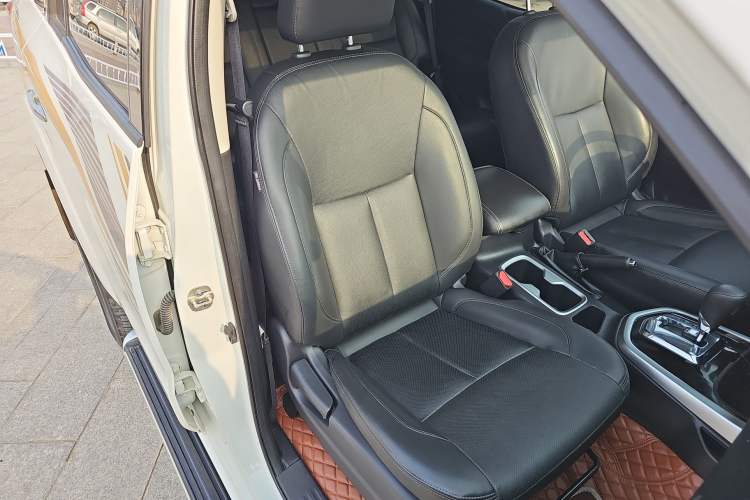Used Nissan Terra 2020 2.5L XL Upper 4WD Automatic Four-Wheel Drive Luxury Edition Right Front Seat