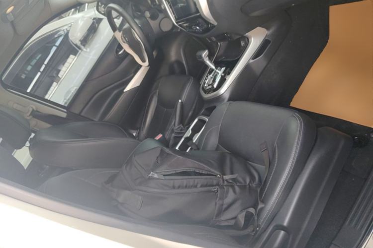 Used Nissan Terra 2020 2.5L XL Upper Automatic Two-Wheel Drive Luxury Edition Right Front Seat