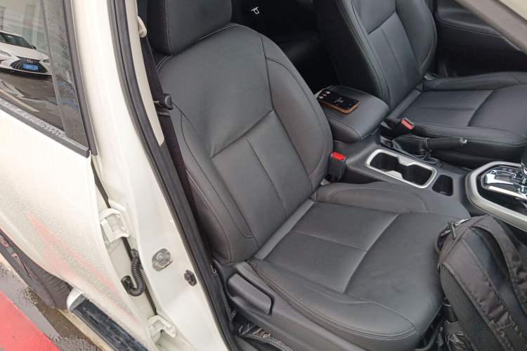 Used Nissan Terra 2020 2.5L XL Upper 4WD Automatic Four-Wheel Drive Luxury Edition Right Front Seat