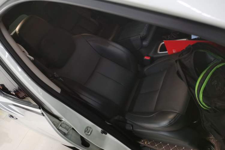 Used Nissan Terra 2020 2.5L XL Upper Automatic Two-Wheel Drive Luxury Edition Right Front Seat