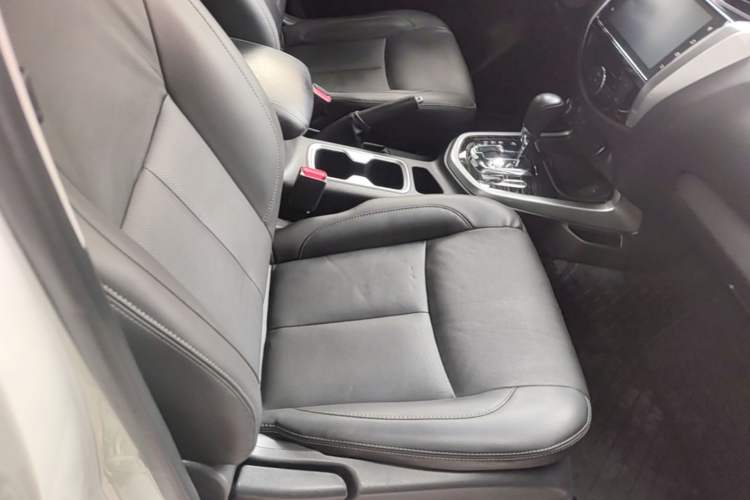 Used Nissan Terra 2020 2.5L XV 4WD Automatic Four-Wheel Drive Flagship Edition Right Front Seat